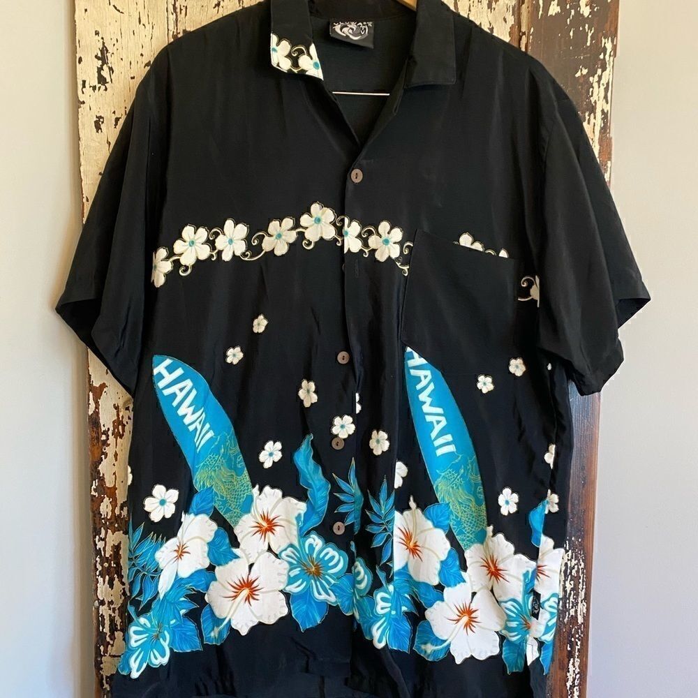 VLVWATV Hawaii Surfboards Button Down. EUC. L.